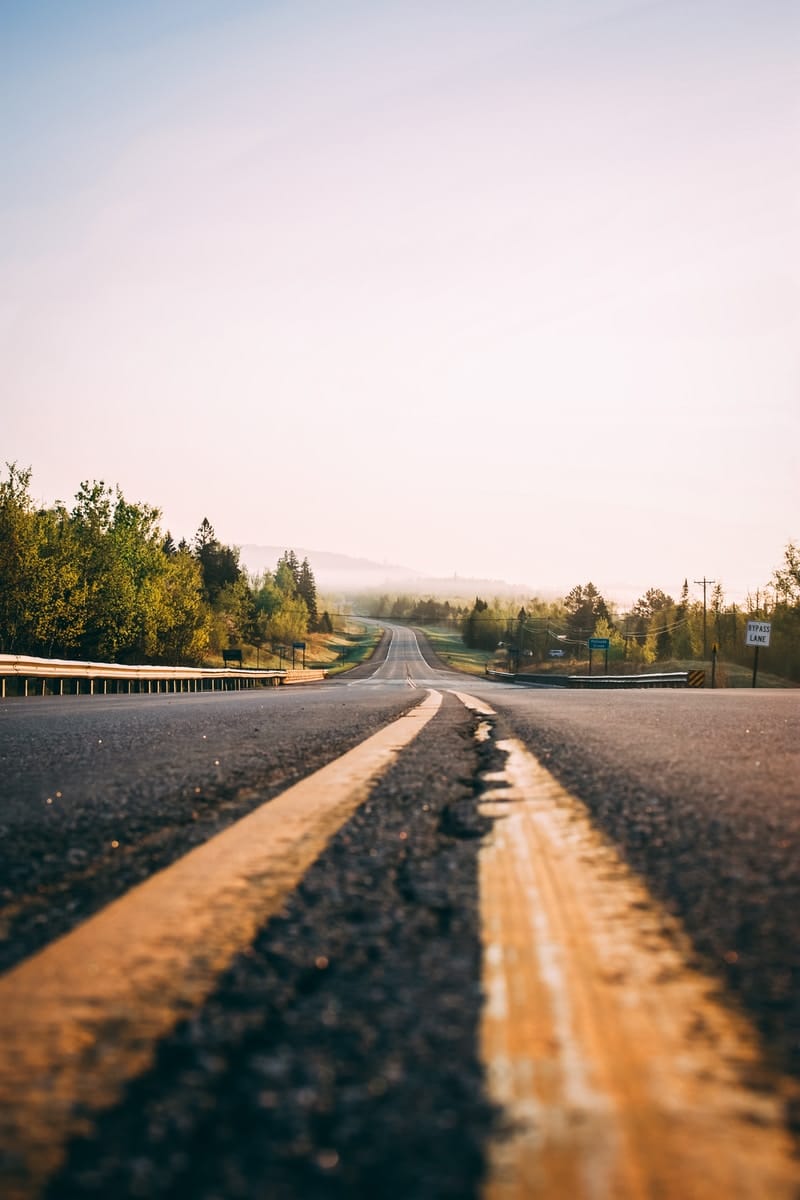 road and horizon